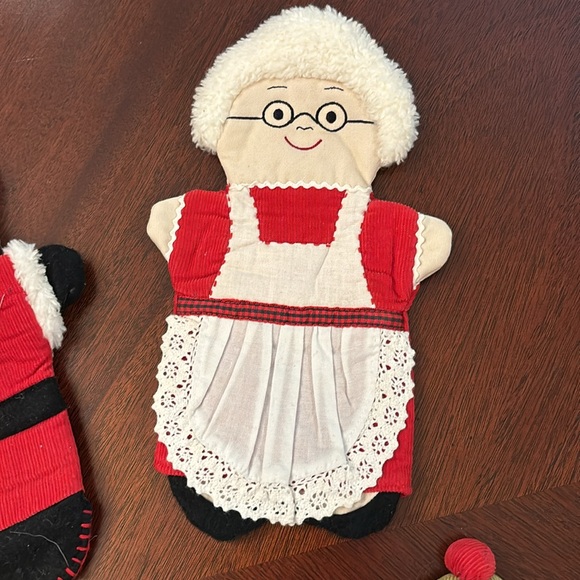 Pottery barn Kids holiday Christmas Puppet set 4 Santa, Mrs Claus,Reindeer & Elf - Picture 3 of 6